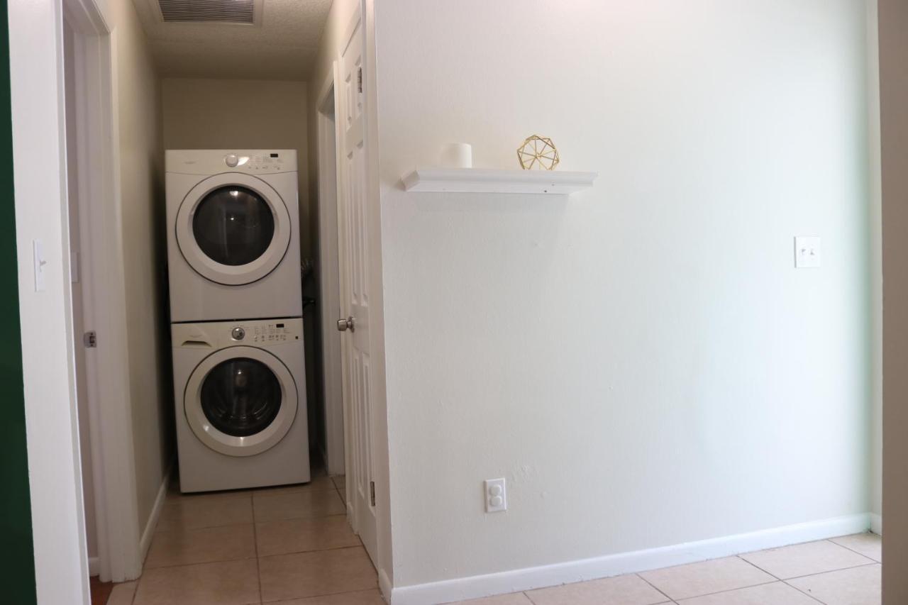 Hidden Emerald-Apartment With Kitchen And Laundry 莱克兰 外观 照片